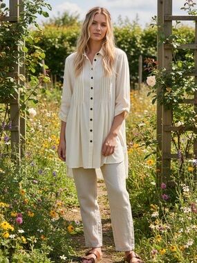 Women's Cream Button-Front Tunic Top